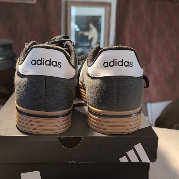 Adidas Daily 4.0 10m Or 11w - Picture 4 of 6